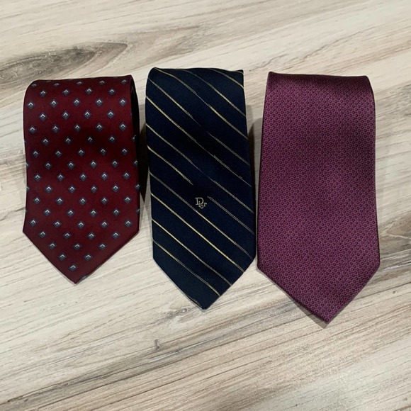 Bundle of 3 Silk Christian Dior Neckties - Picture 2 of 8